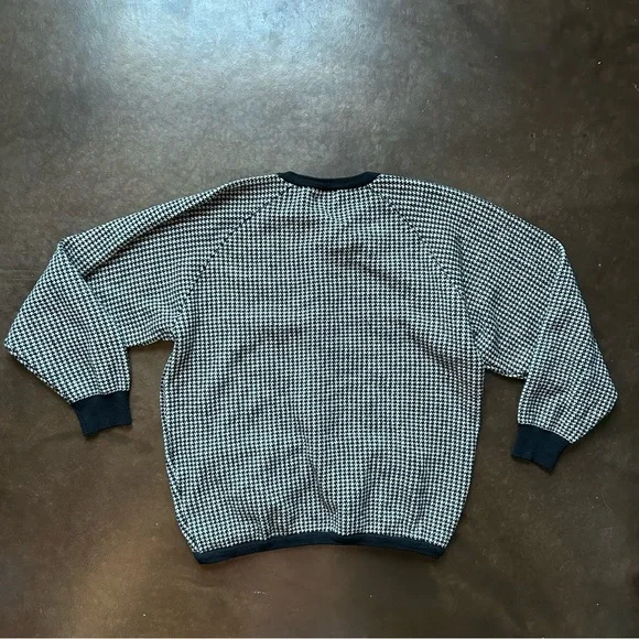 100% wool vintage cardigan- black and white houndstooth- jaeger- small - Picture 7 of 16